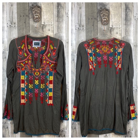 Johnny Was Biya Embroidered Tunic Top in Grey Multicolor Size Medium. - Picture 11 of 12
